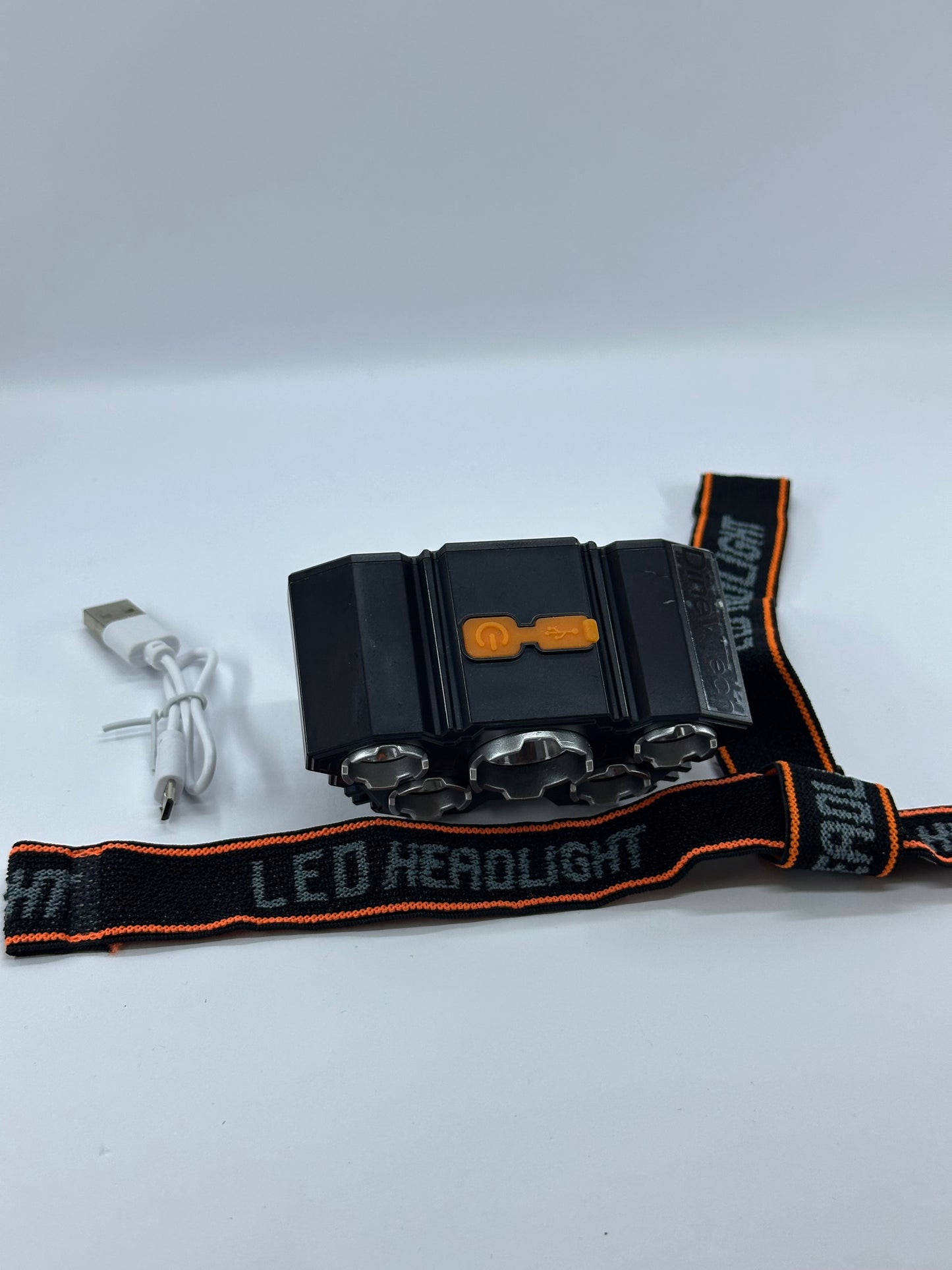 LED челник L-T21 с 5 мощни диода – USB зареждане, 4 режима на светене, регулируема лента
