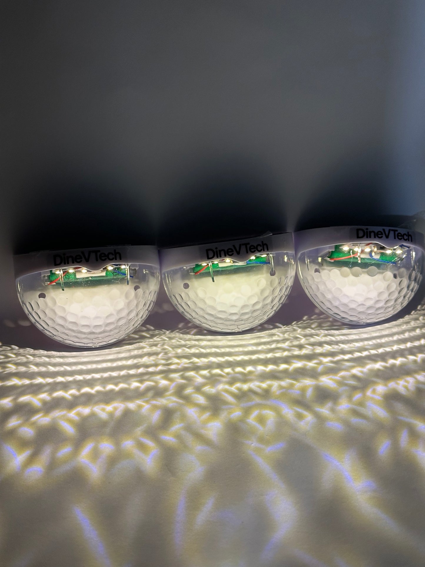 Слънчеви LED градински лампи DineVTech – комплект 6 броя, декоративни, водоустойчиви, с ефект „пчелна пита“