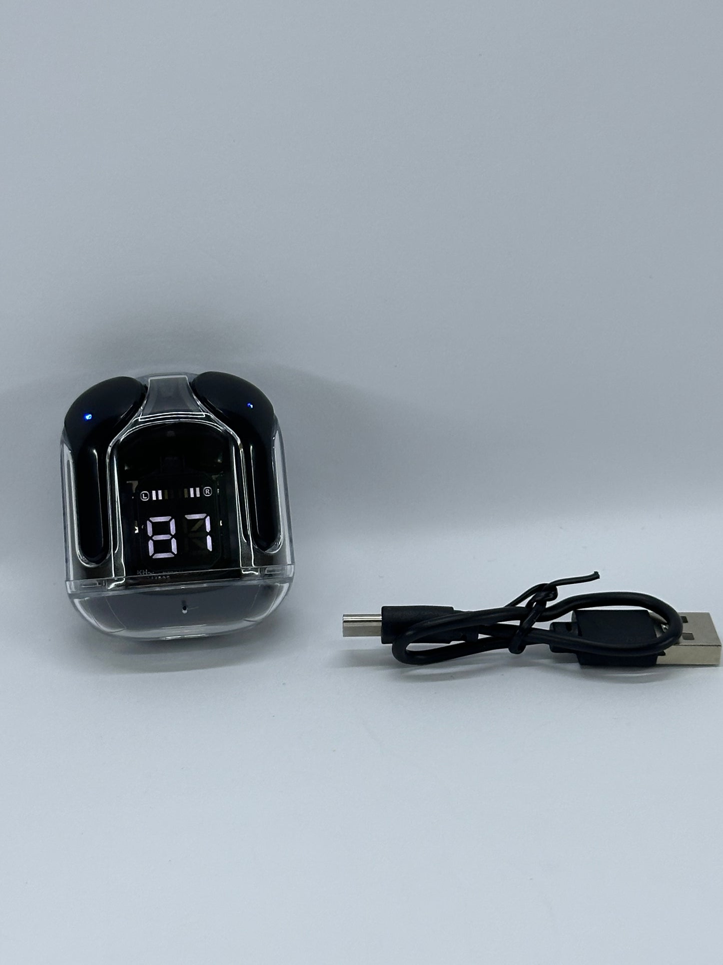 Безжични Bluetooth слушалки с дисплей и кейс – до 20ч работа, USB Type-C зареждане