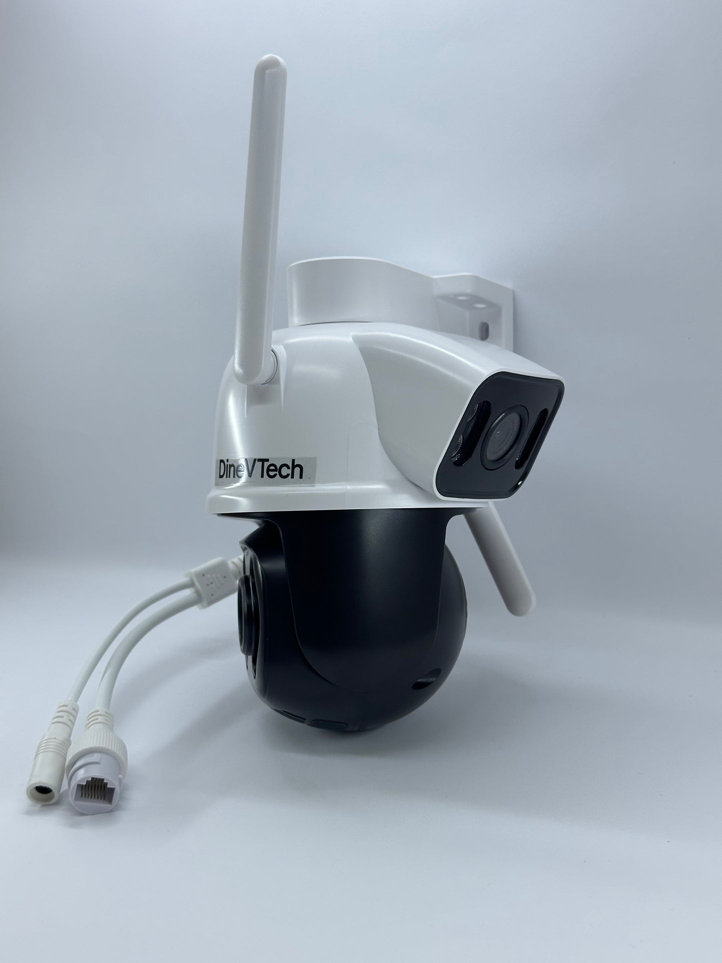 iCSee DineVTech Dual 5+5MP WiFi PTZ Камера с Автоматично Проследяване и Нощно Виждане до 50 м