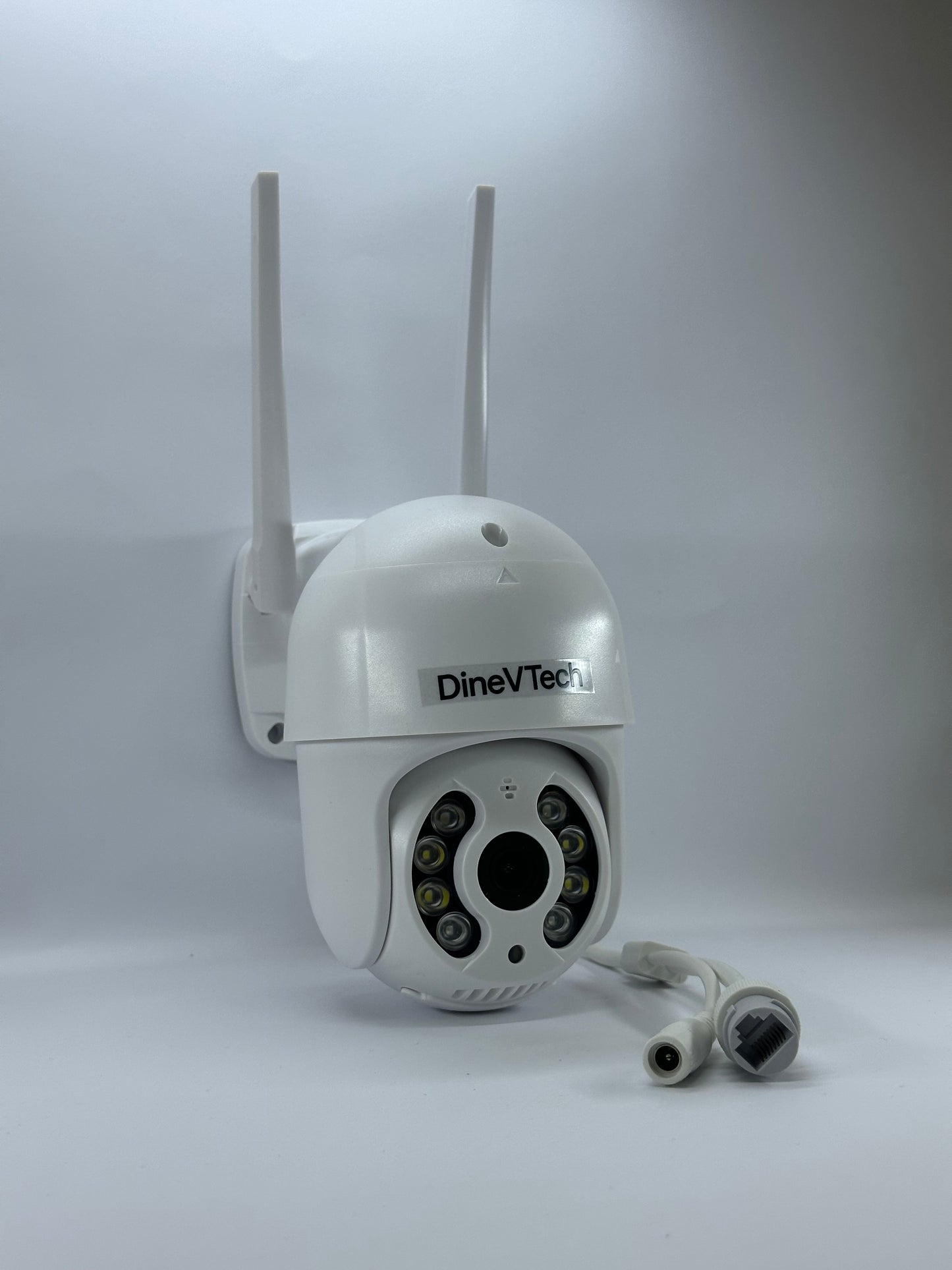 iCSee DineVTech 5MP WiFi PTZ Камера с Автоматично Проследяване и Нощно Виждане до 50 м