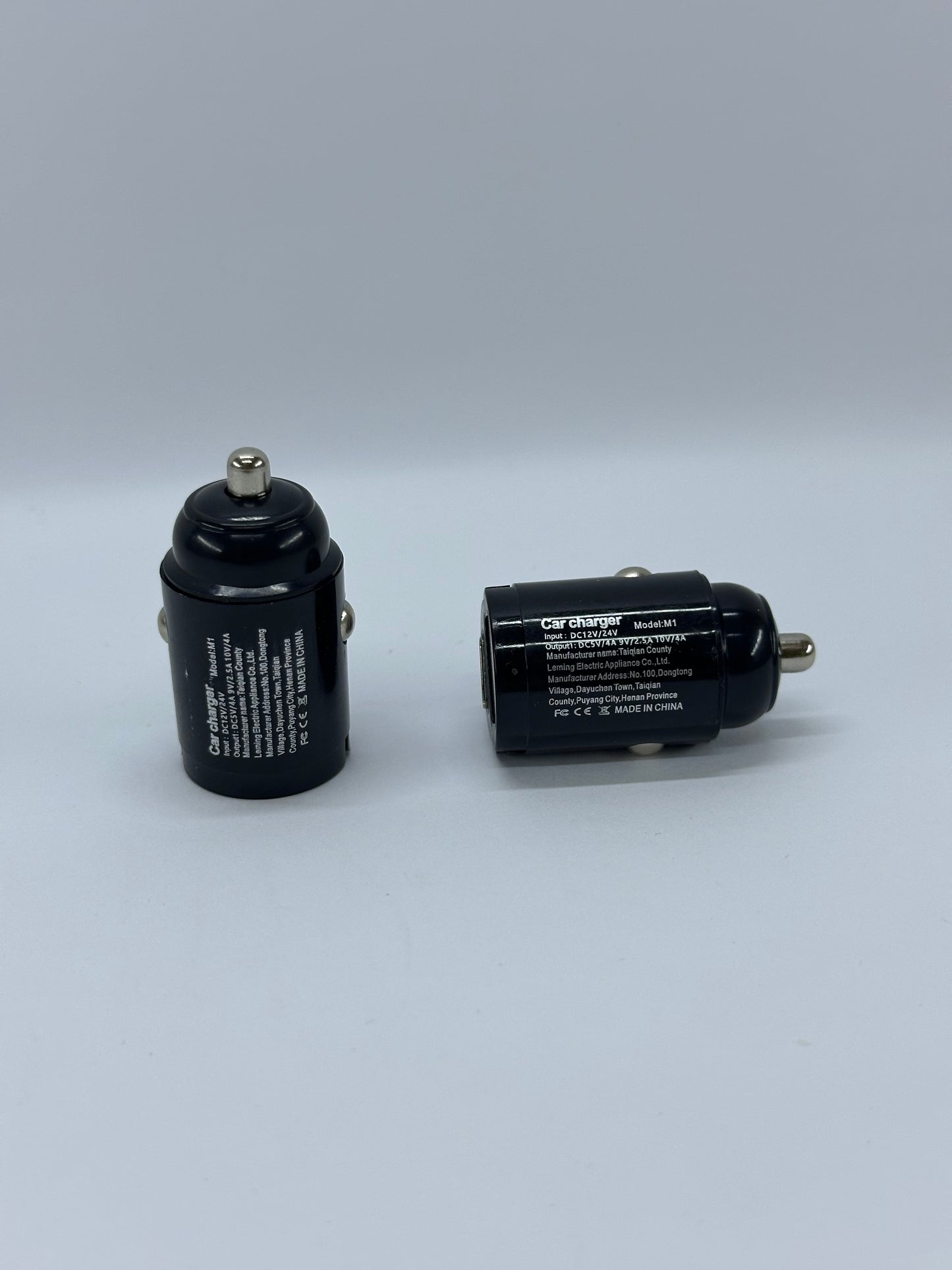Мини USB зарядно за кола – 2 порта (USB + Type-C), бързо зареждане до 4A